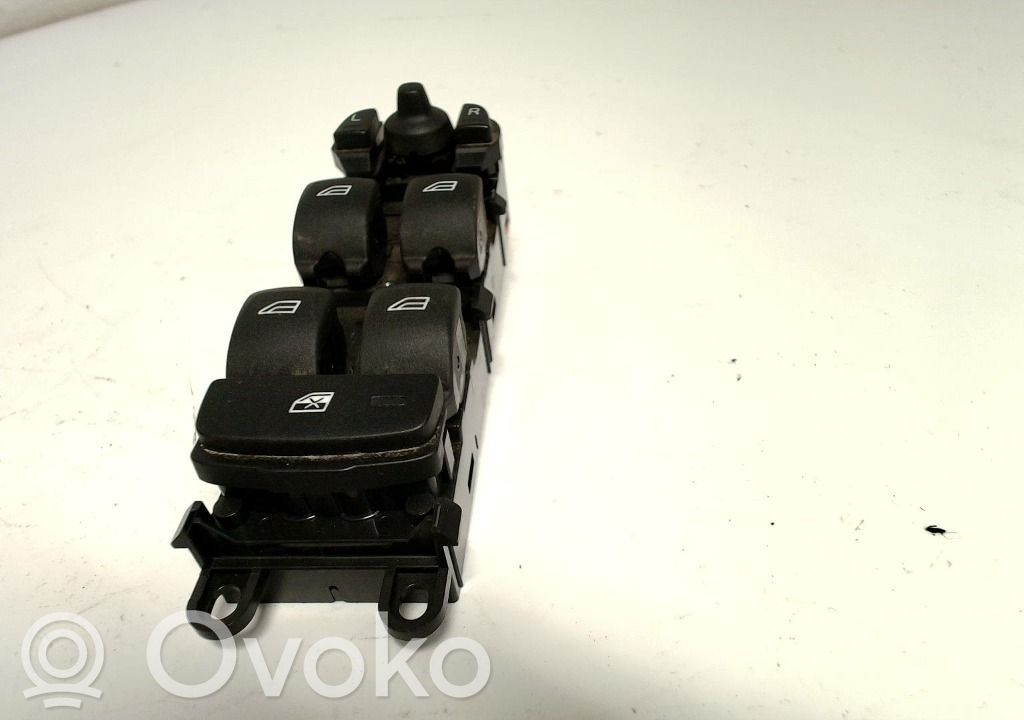 Electric window control switch   31334881,31334881