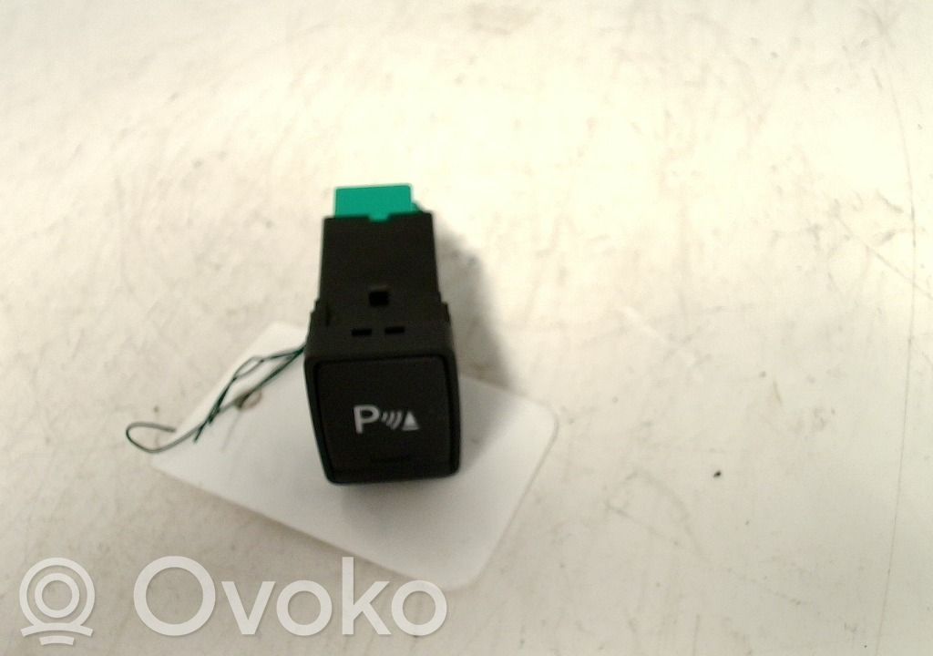 Nissan Qashqai Parking (PDC) sensor switch 