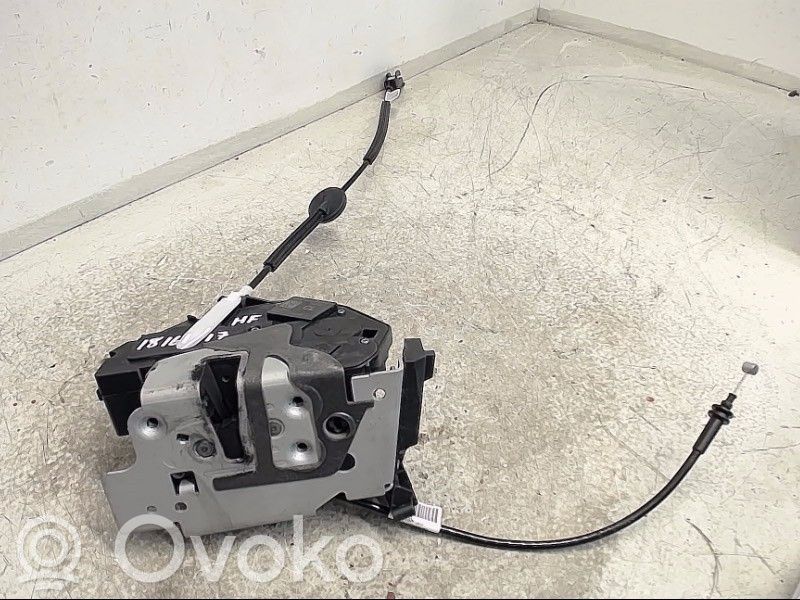 Ford Transit Priekšpusē slēdzene 
