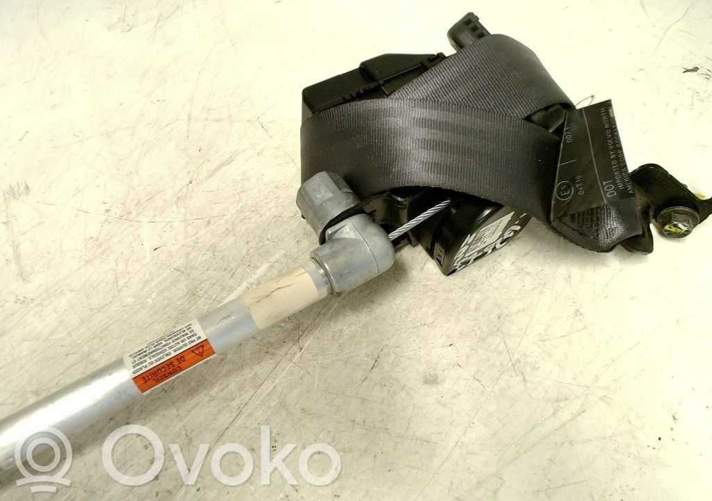 Volvo V70 Cinturón trasero 