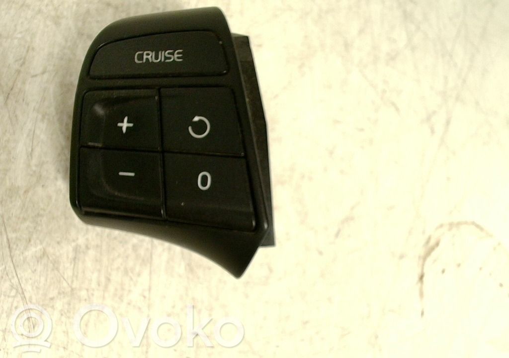 Volvo V70 Kruīza kontroles slēdzis 