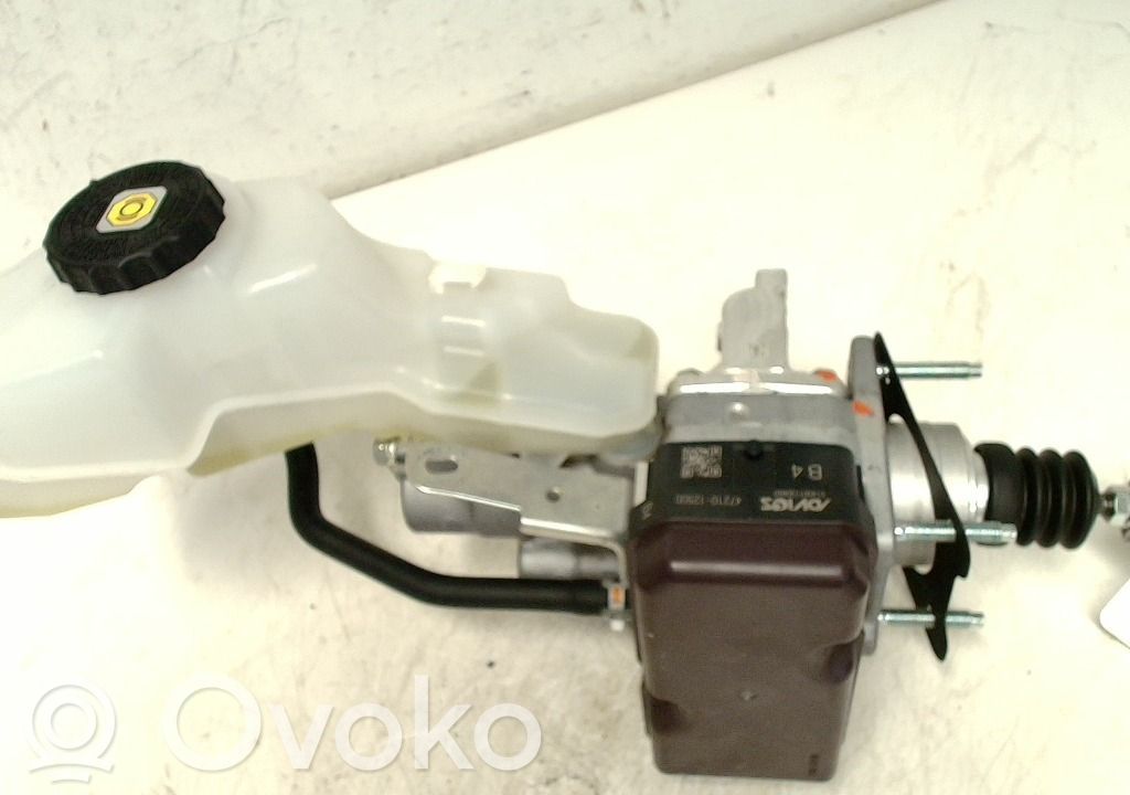 Toyota Corolla E210 E21 Pääjarrusylinteri 