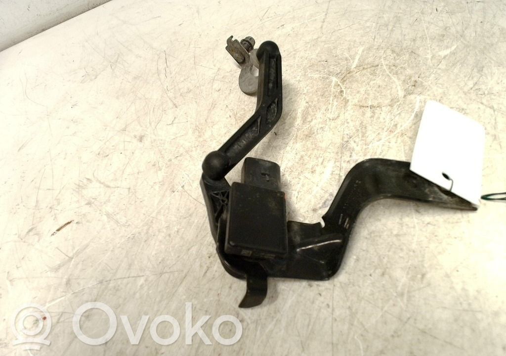 Skoda Octavia Mk4 Headlight/headlamp level sensor 