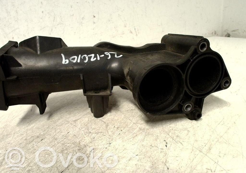 Mercedes-Benz C W204 Tube d'admission de tuyau de refroidisseur intermédiaire