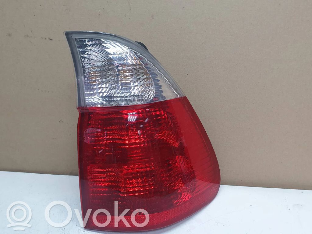 BMW X5 E53 Aizmugurējais lukturis virsbūvē 