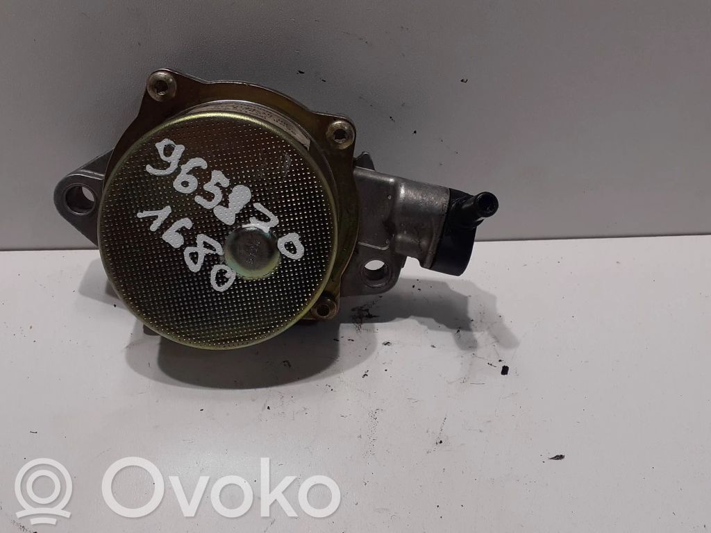 Ford Fiesta Bomba de vacío 