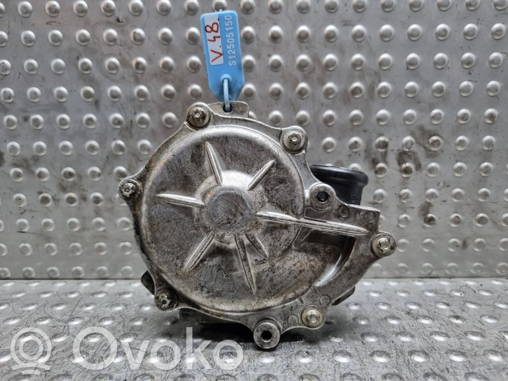 BMW 3 E90 E91 Vairo stiprintuvo siurblys 