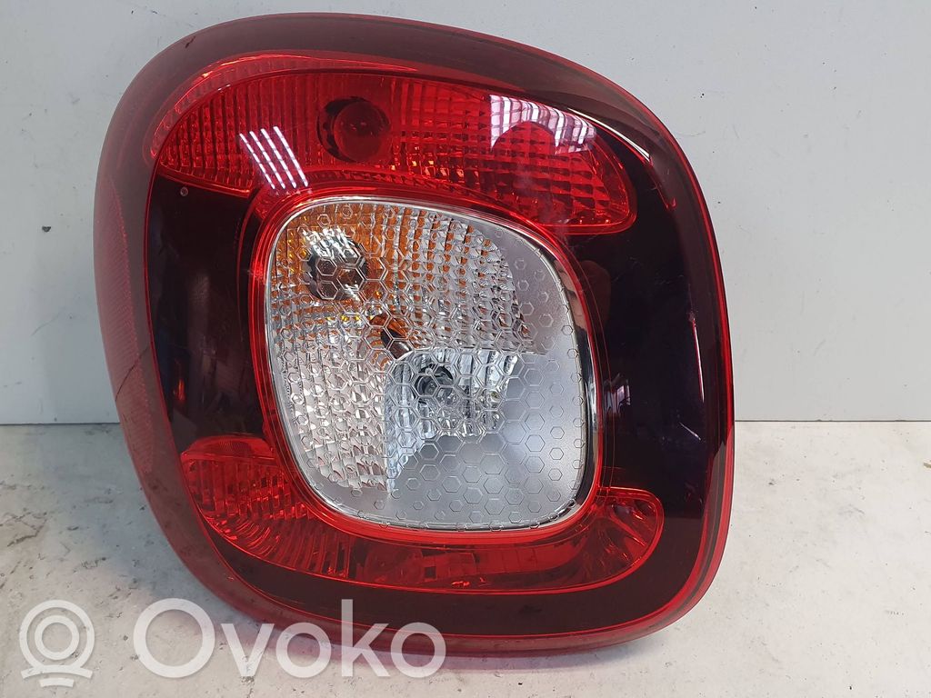Smart ForFour I Aizmugurējais lukturis virsbūvē 