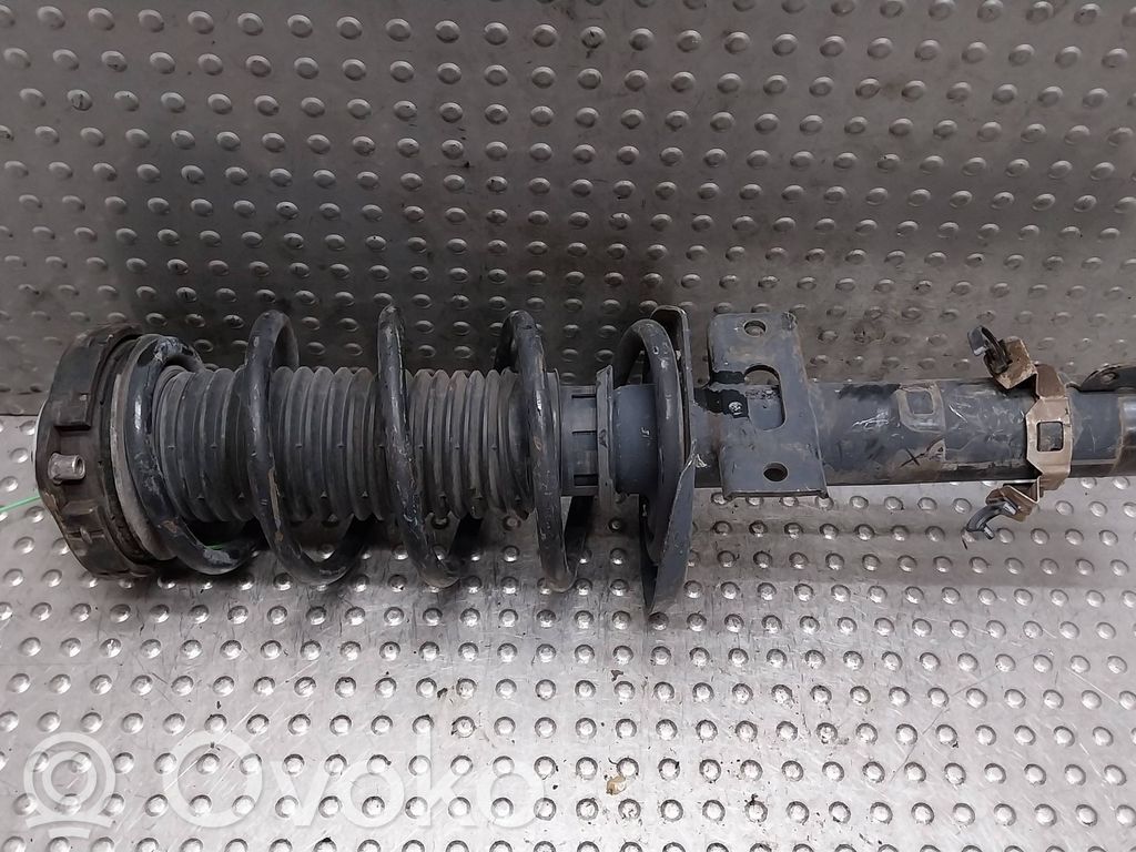 Volkswagen Polo IV 9N3 Amortyzator przedni 