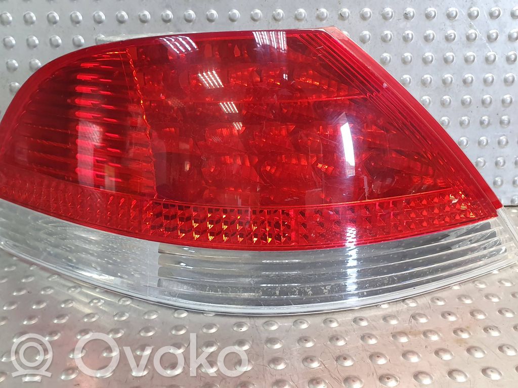BMW 7 E65 E66 Galinis žibintas kėbule 