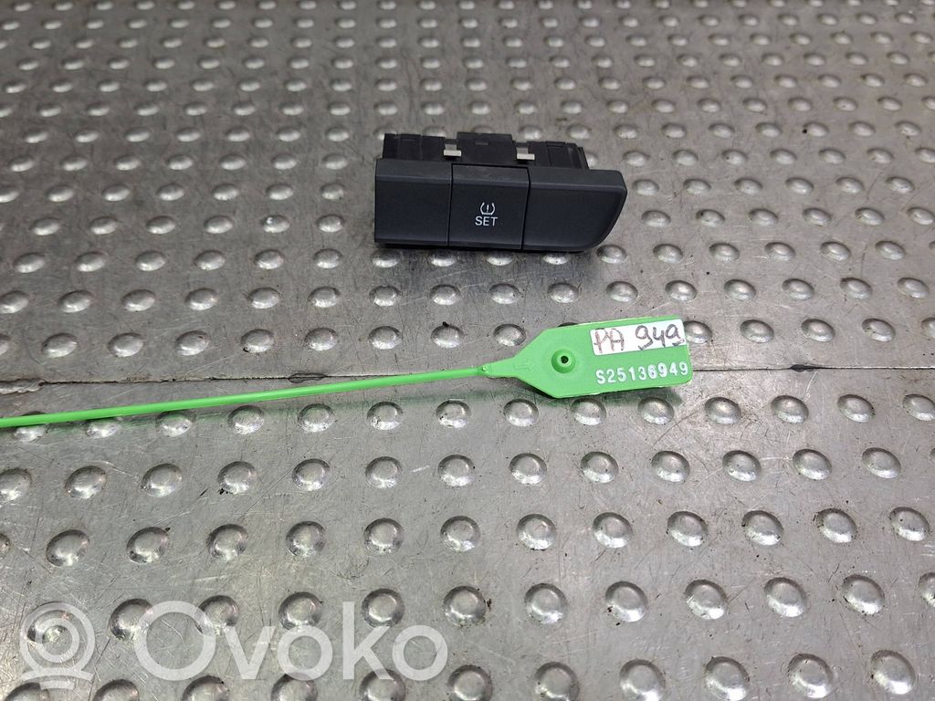 Audi A1 Other switches/knobs/shifts 
