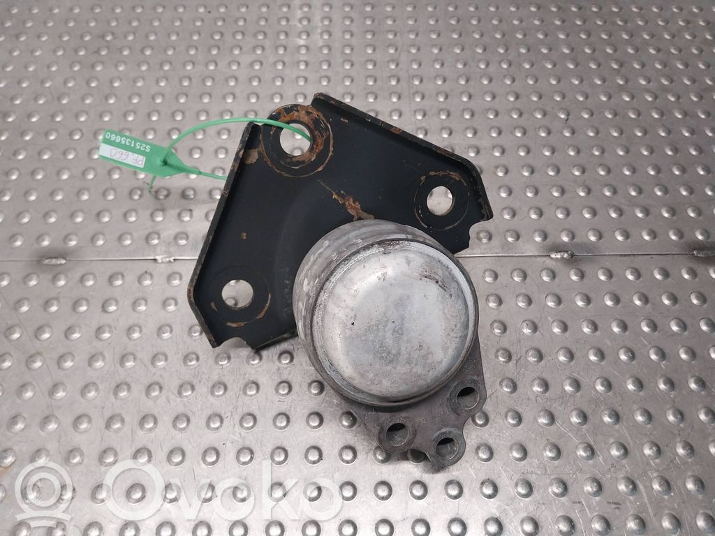 Ford Fiesta Engine mount vacuum valve 