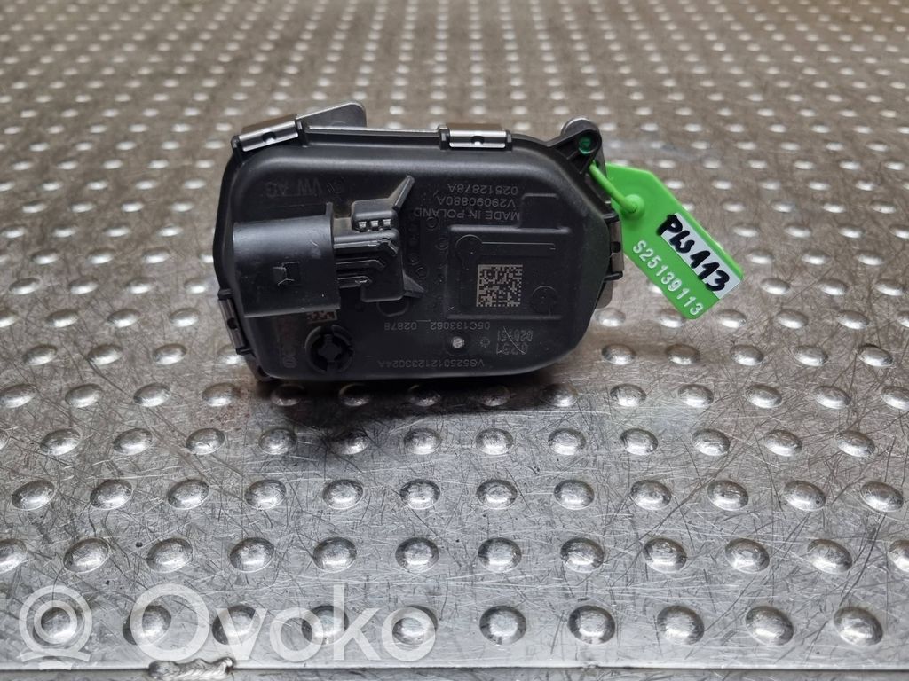 Volkswagen Polo VI Throttle body valve 