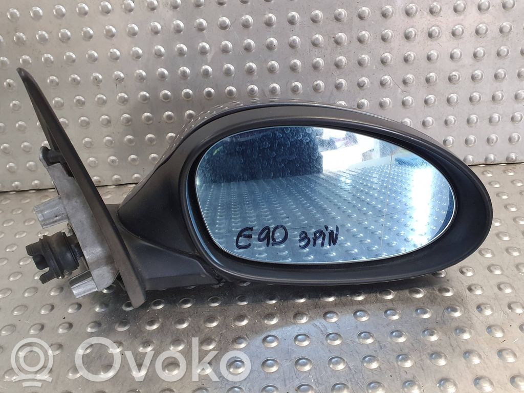 Front door electric wing mirror