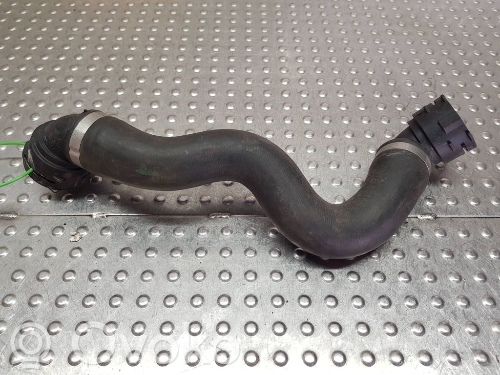Mercedes-Benz C W205 Conductă/furtun lichid de răcire motor 