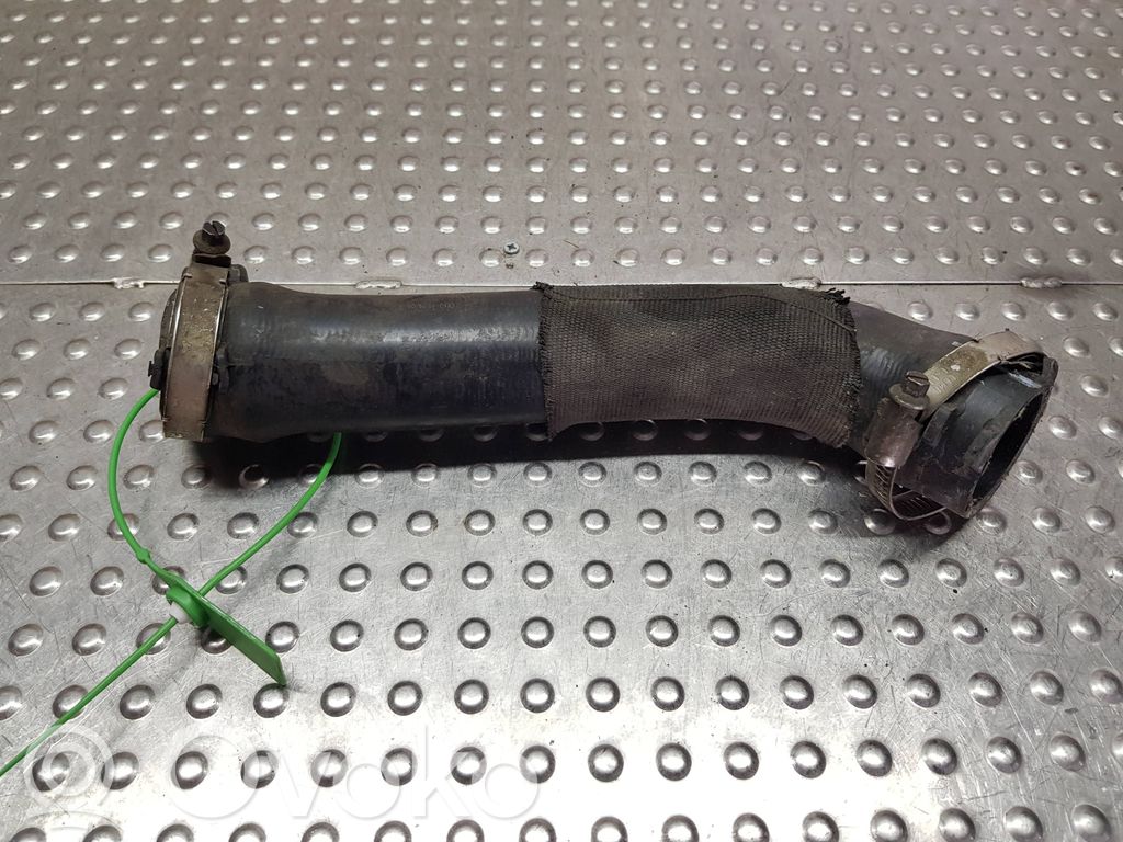 Audi A4 S4 B7 8E 8H Välijäähdyttimen letku 