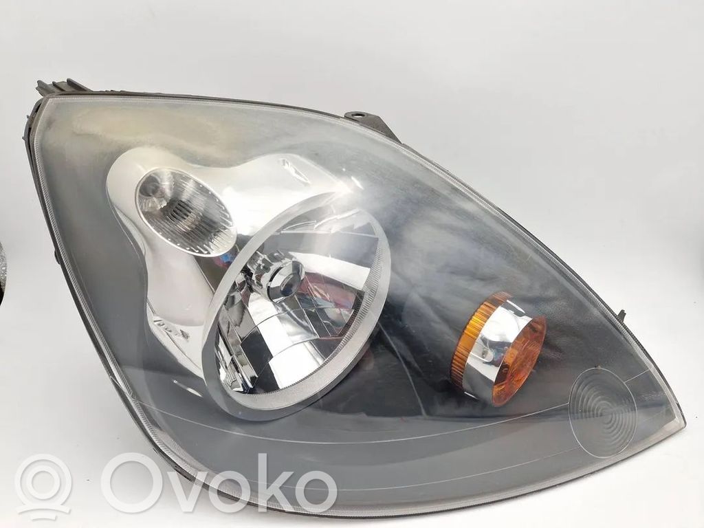 Ford Fiesta Lampa przednia 