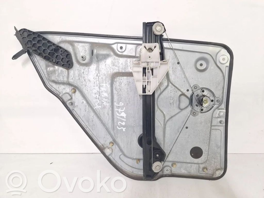 Skoda Fabia Mk1 (6Y) Elektryczny podnośnik szyby drzwi tylnych 
