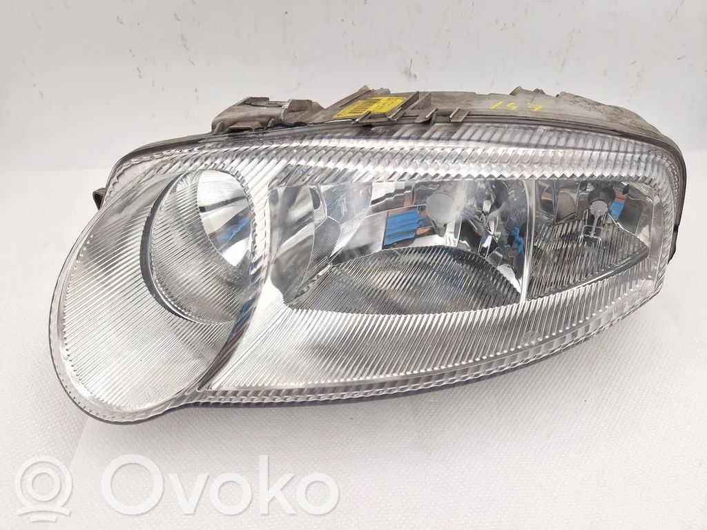 Alfa Romeo 147 Faro/fanale 