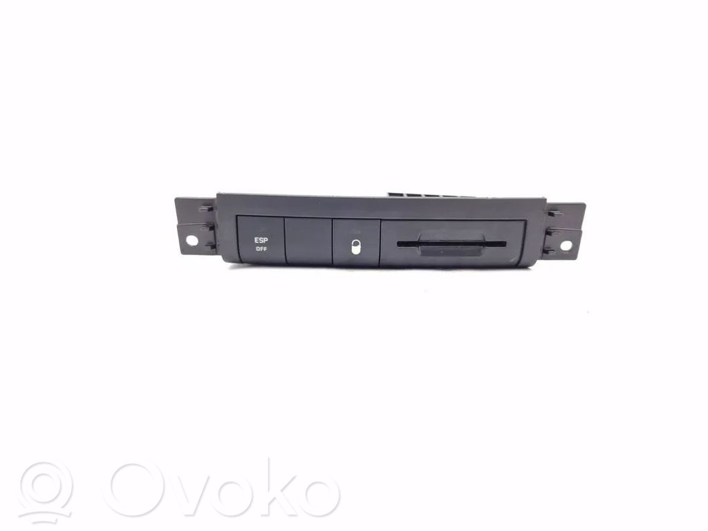 Multifunctional control switch/knob   FR56713502,9656992177