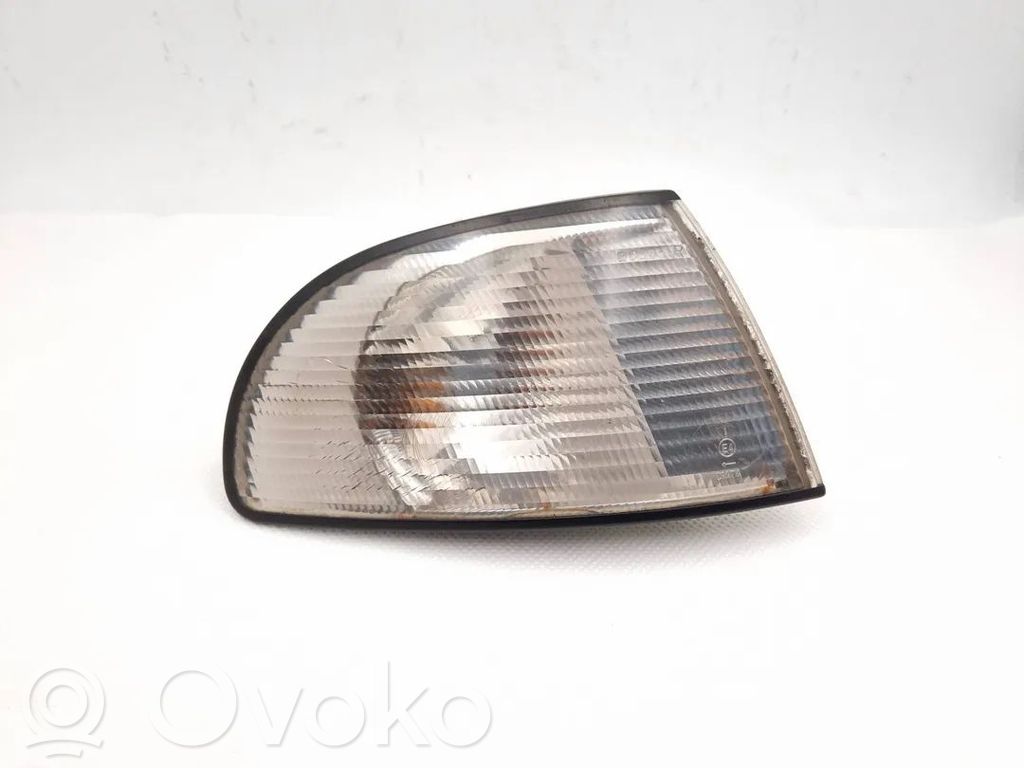 Audi A4 S4 B5 8D Etu-/Ajovalo 