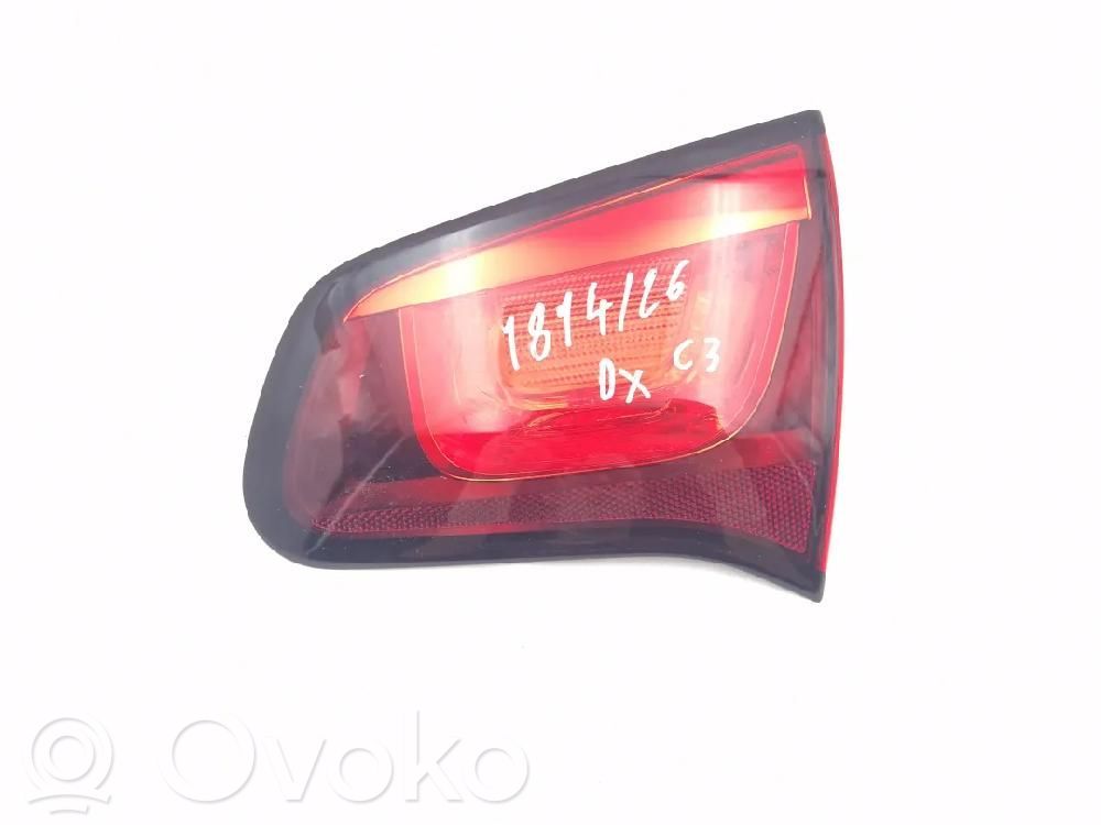 Troisième feu stop   9685225480