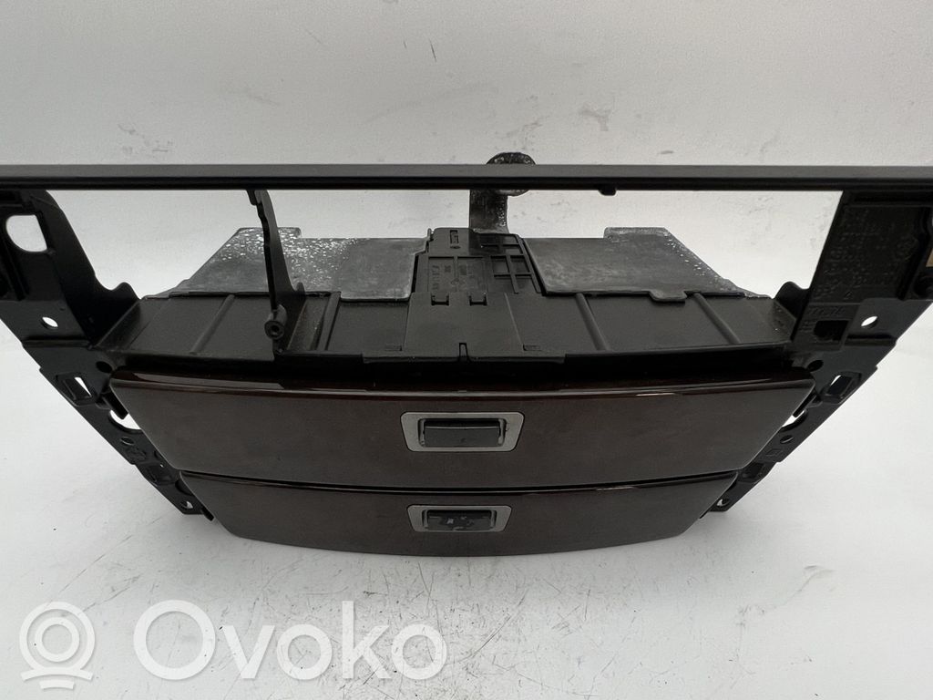 Mittelkonsole   7032886