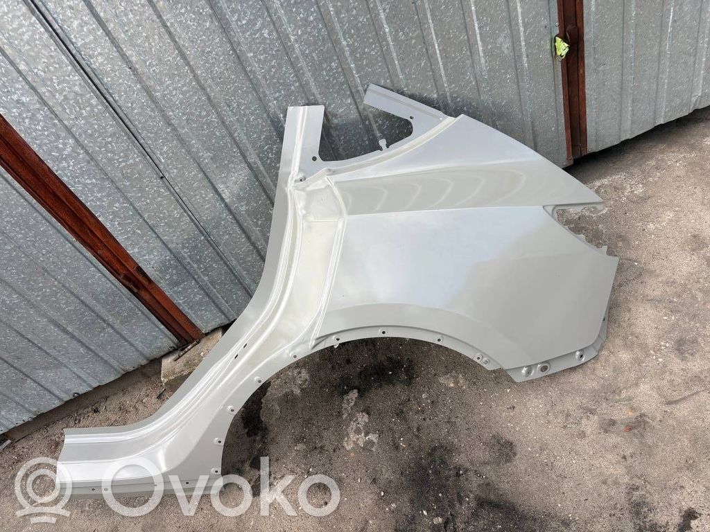 Tesla Model Y Panel lateral trasero 