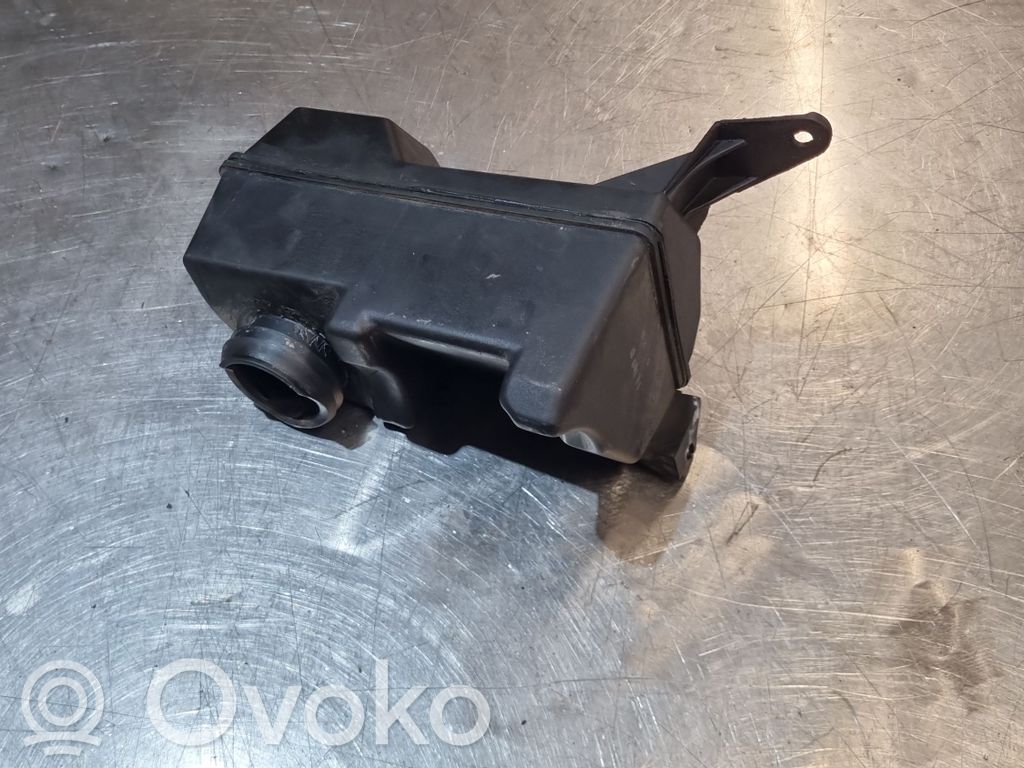 BMW 5 E39 Air filter box 