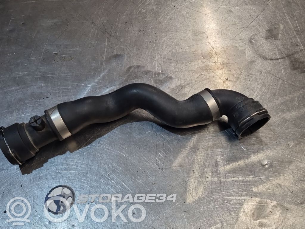 BMW 5 E39 Engine coolant pipe/hose 