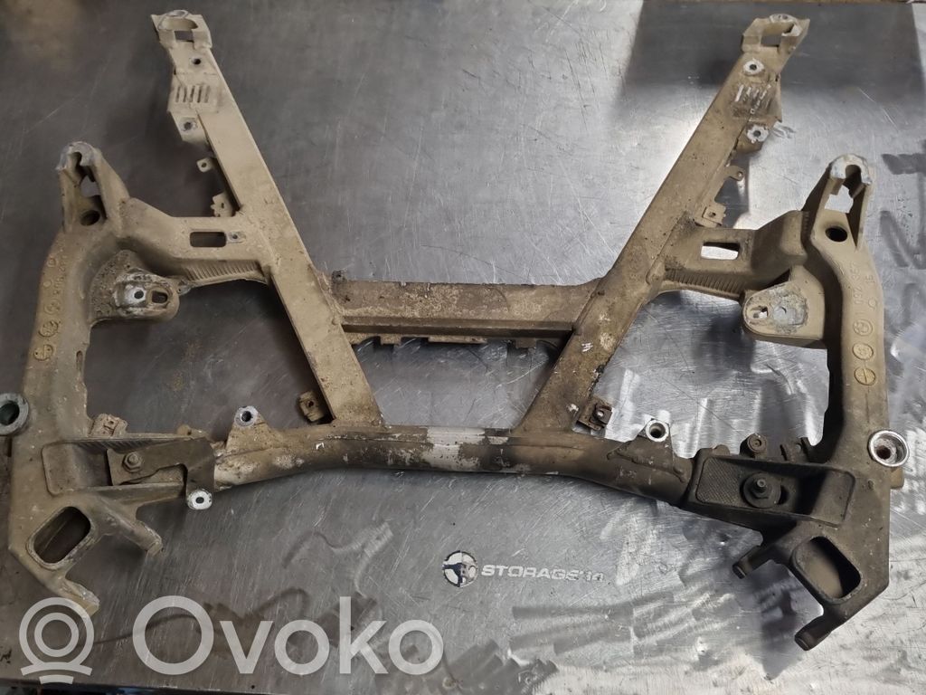 BMW 5 E39 Priekinis traversas 