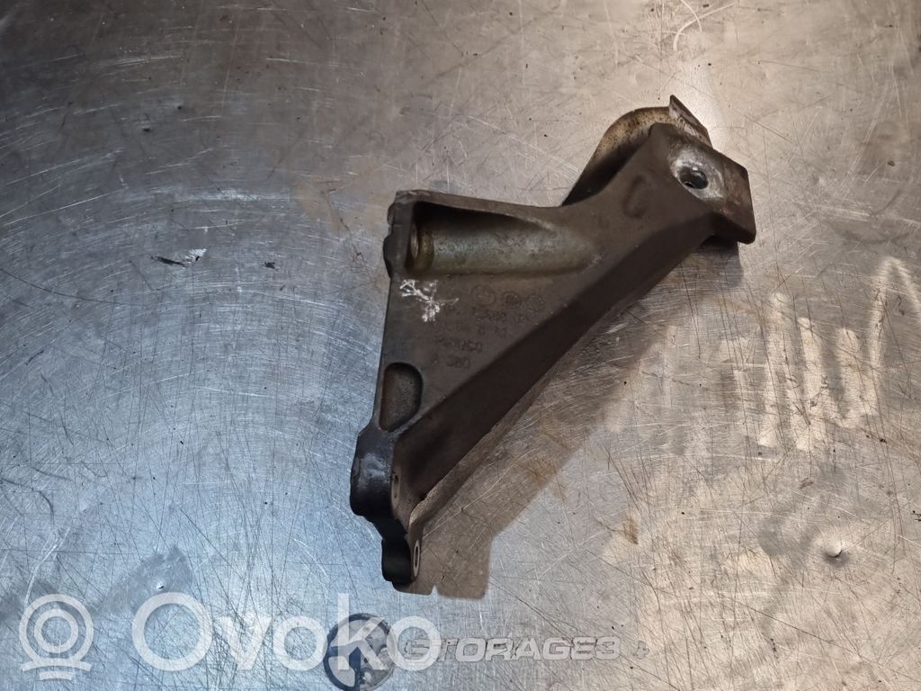 BMW X5 E70 Engine mounting bracket 