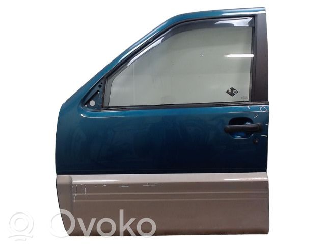 Nissan Terrano Portiera anteriore 