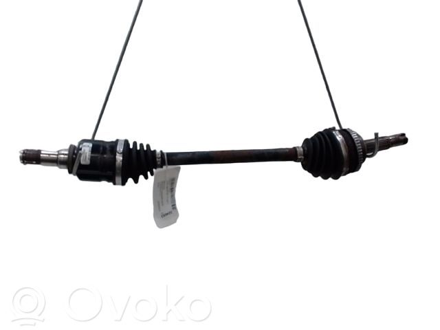 Toyota Yaris Półoś przednia 