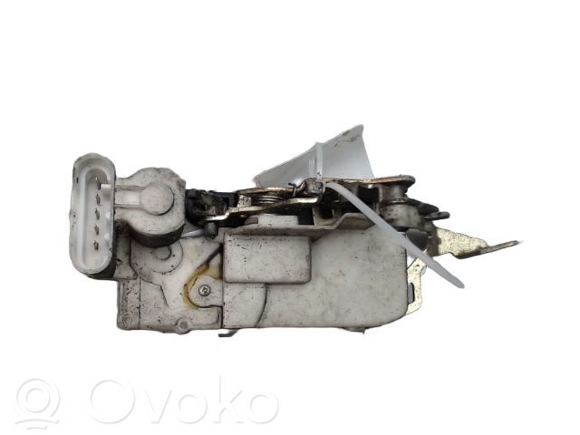 Peugeot Boxer Zamek drzwi przednich 