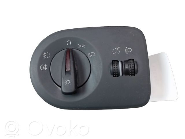 Seat Ibiza V (KJ) Interruptor de luz 