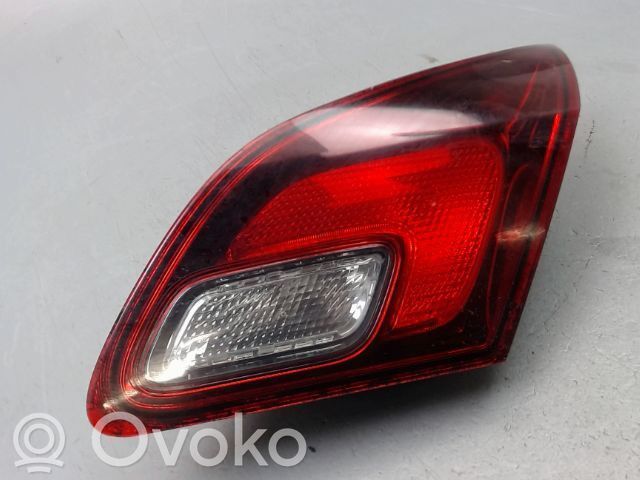 Opel Astra J Luci posteriori del portellone del bagagliaio
