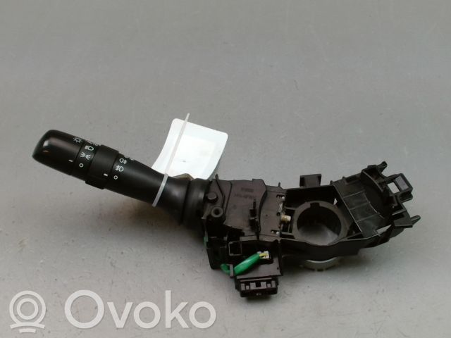 Toyota Yaris Interruptor de luz