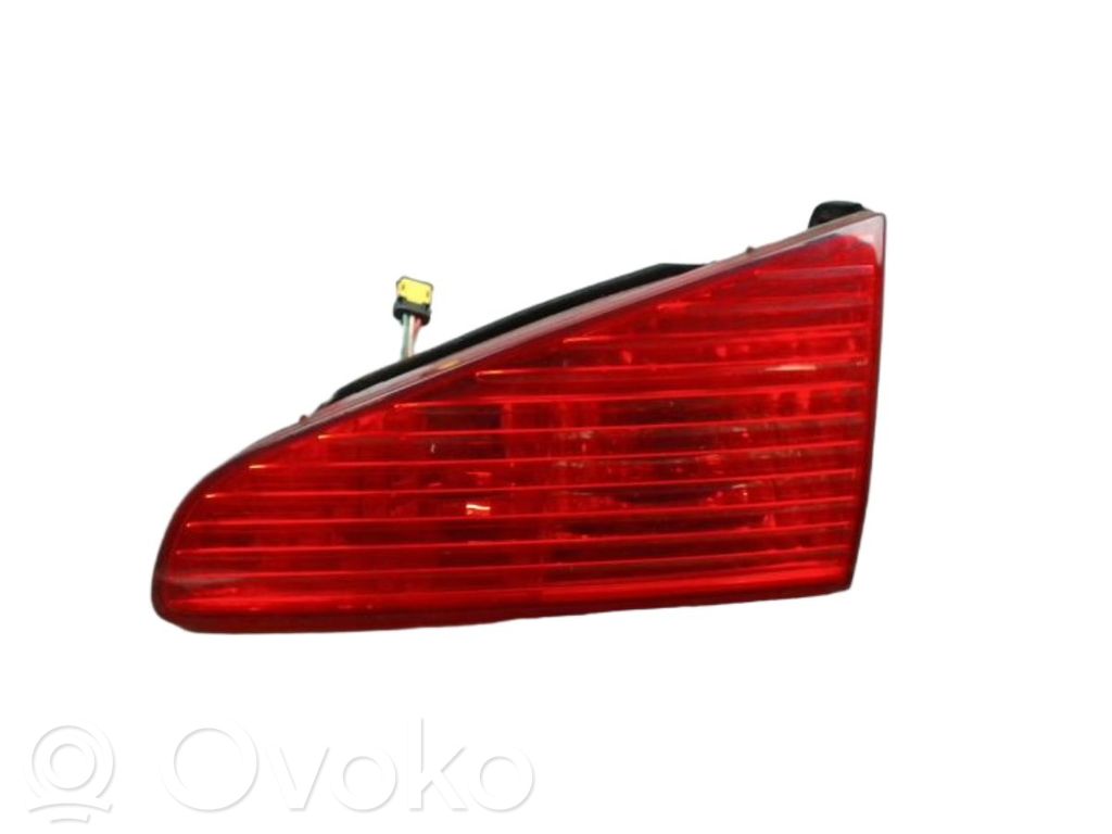 Peugeot 607 Feux arrière sur hayon