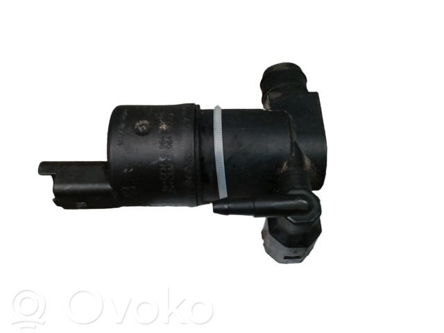Dacia Duster Windscreen/windshield washer pump 