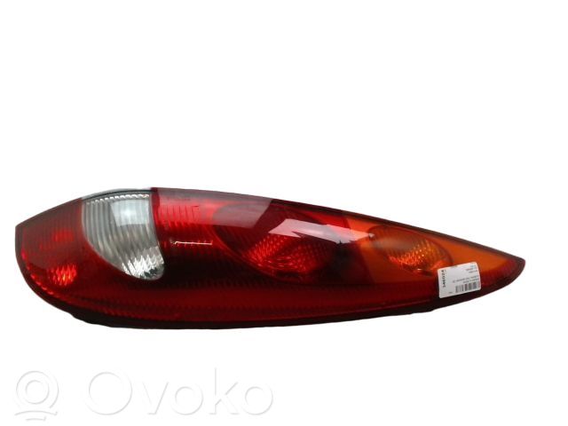 Nissan Almera Tino Lampă spate în caroserie 
