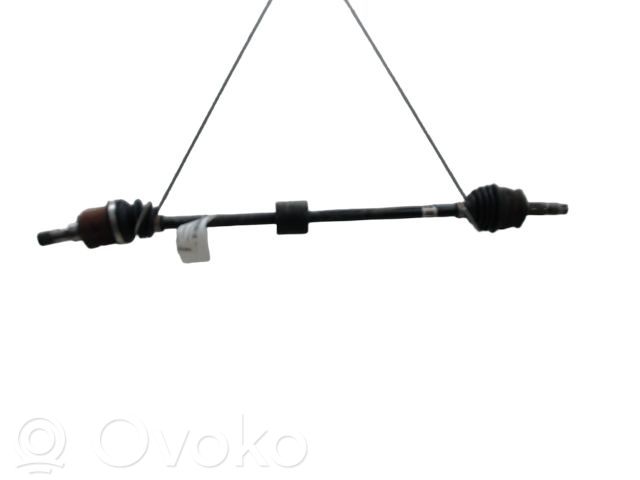 Opel Corsa D Półoś przednia 