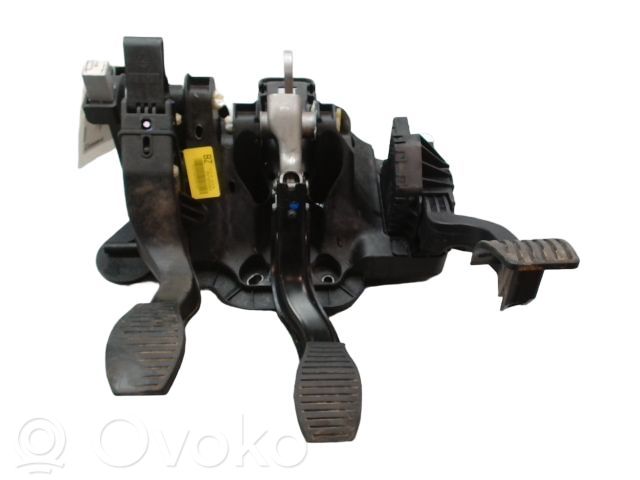 Opel Corsa D Pedalier 