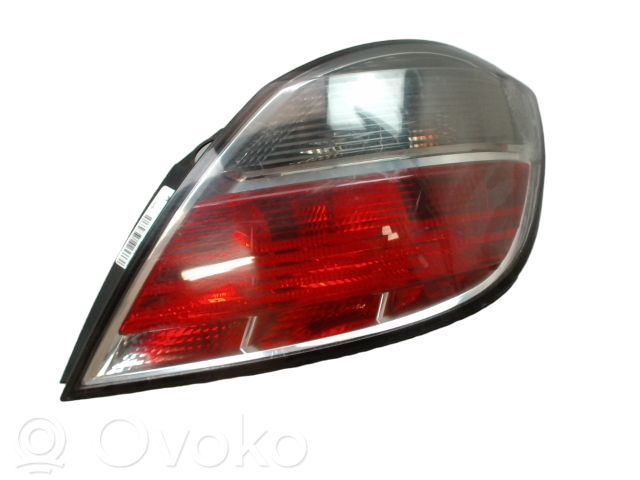 Opel Astra H Lampa tylna 