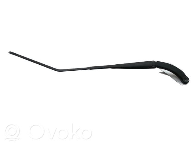 Renault Captur Front wiper blade arm 