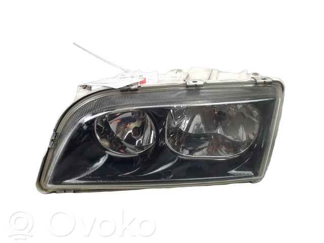 Volvo S40, V40 Lampa przednia 