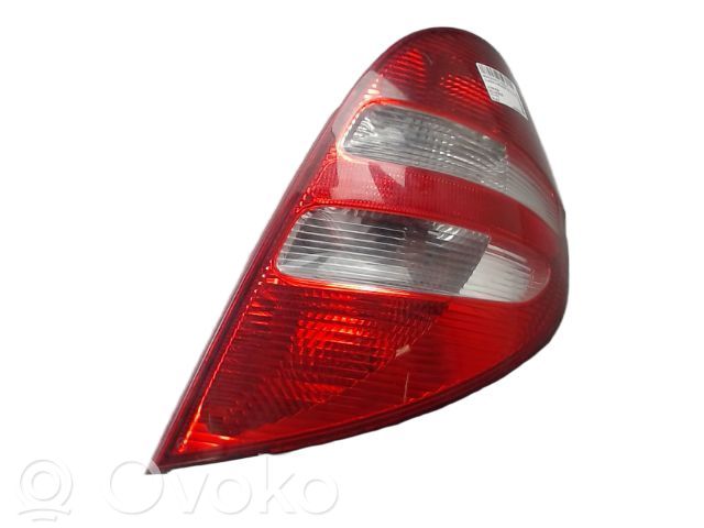 Mercedes-Benz A W169 Lampă spate în caroserie 