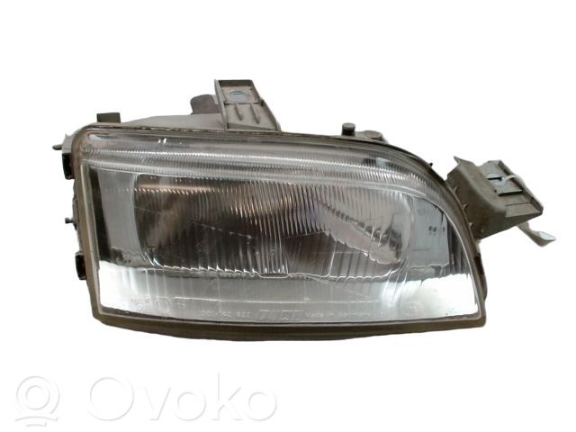 Fiat Punto (176) Lampa przednia 