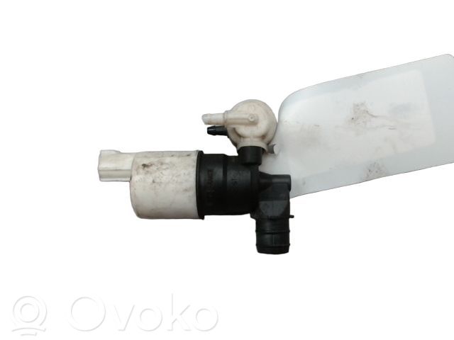 Ford Grand C-MAX Windscreen/windshield washer pump 