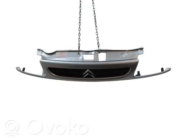 Citroen Saxo Griglia superiore del radiatore paraurti anteriore 